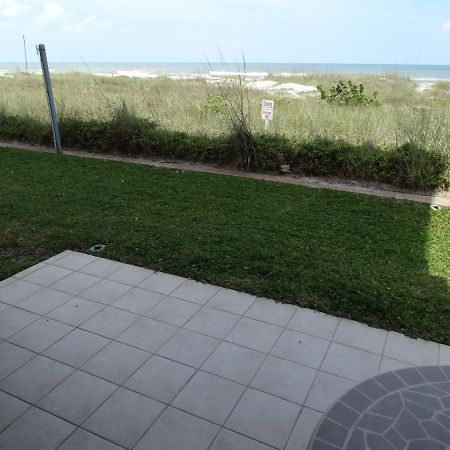 Spanish Main Unit 4- Direct Oceanfront Condo! 코코아비치 외부 사진