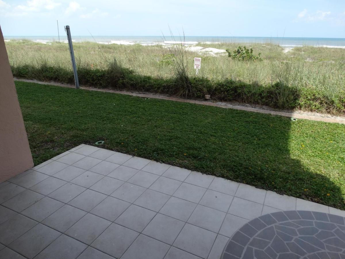 Spanish Main Unit 4- Direct Oceanfront Condo! 코코아비치 외부 사진