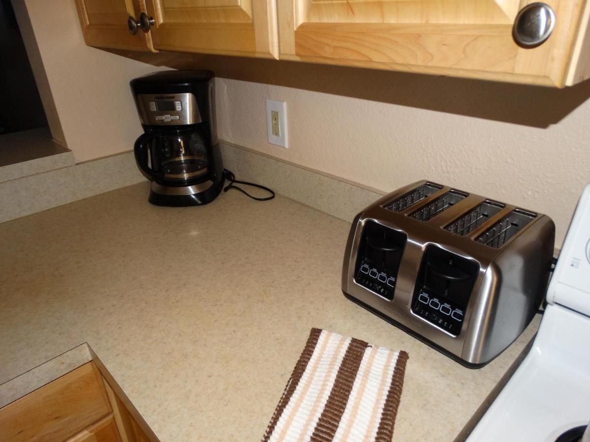 Spanish Main Unit 4- Direct Oceanfront Condo! 코코아비치 외부 사진