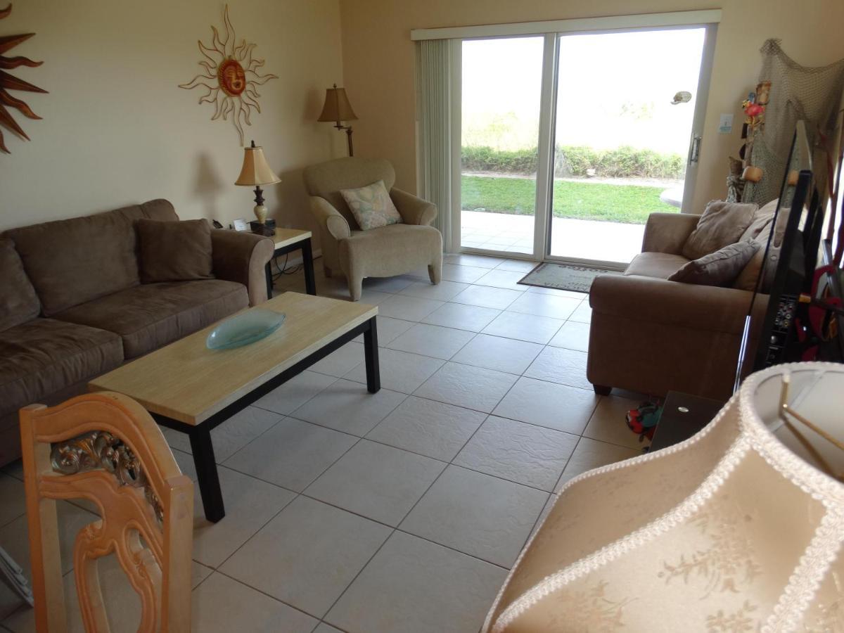 Spanish Main Unit 4- Direct Oceanfront Condo! 코코아비치 외부 사진