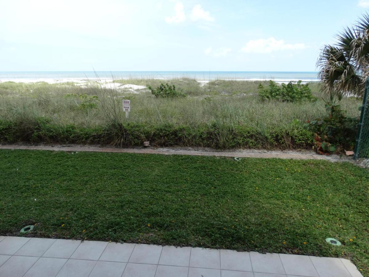 Spanish Main Unit 4- Direct Oceanfront Condo! 코코아비치 외부 사진