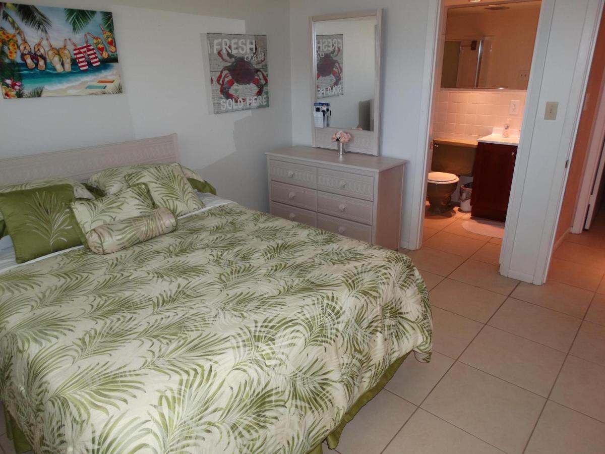 Spanish Main Unit 4- Direct Oceanfront Condo! 코코아비치 외부 사진