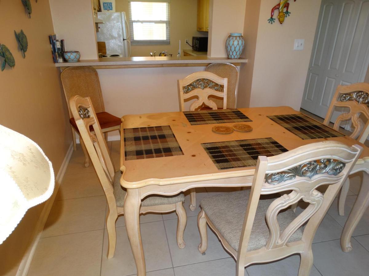 Spanish Main Unit 4- Direct Oceanfront Condo! 코코아비치 외부 사진